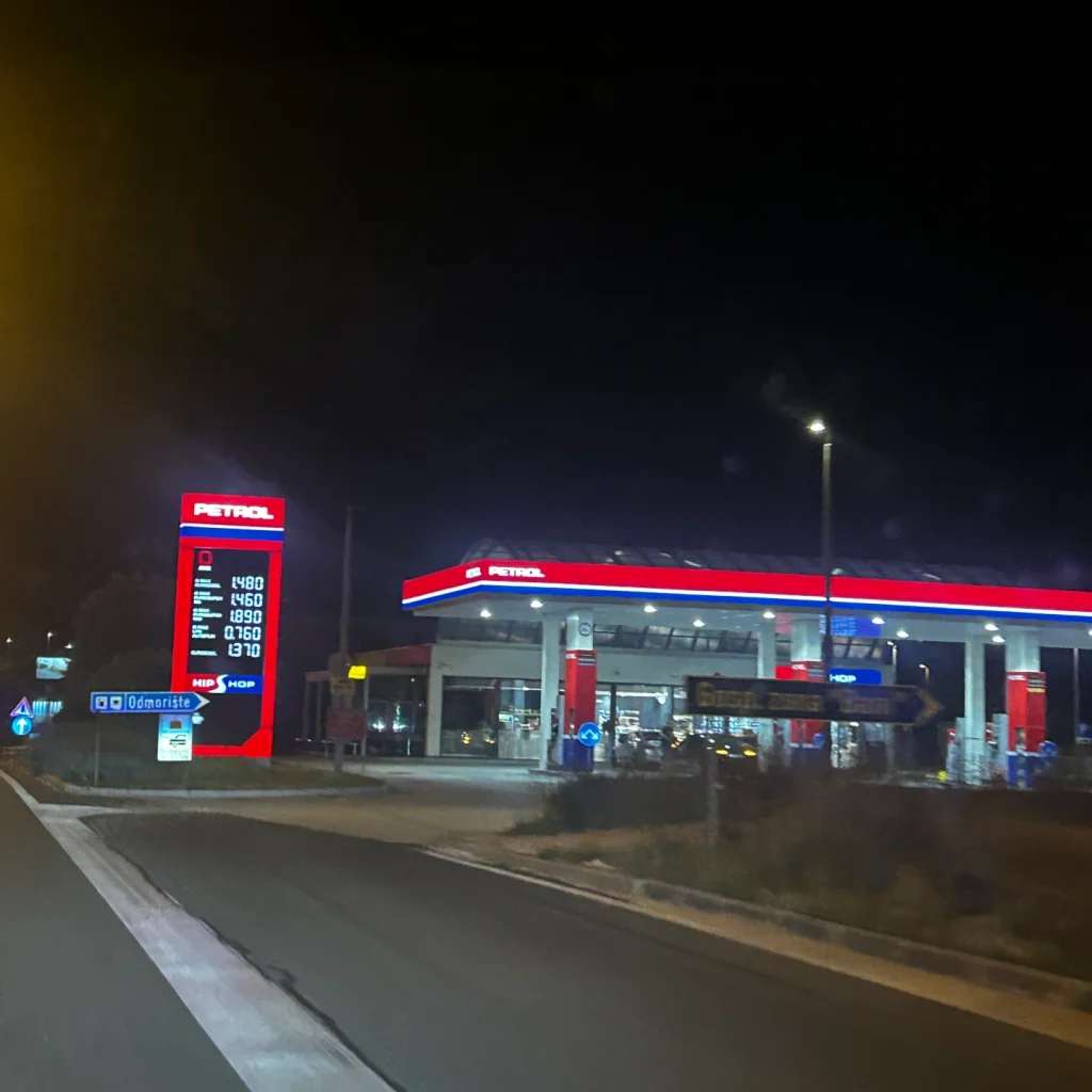 Petrol Benzintankstelle