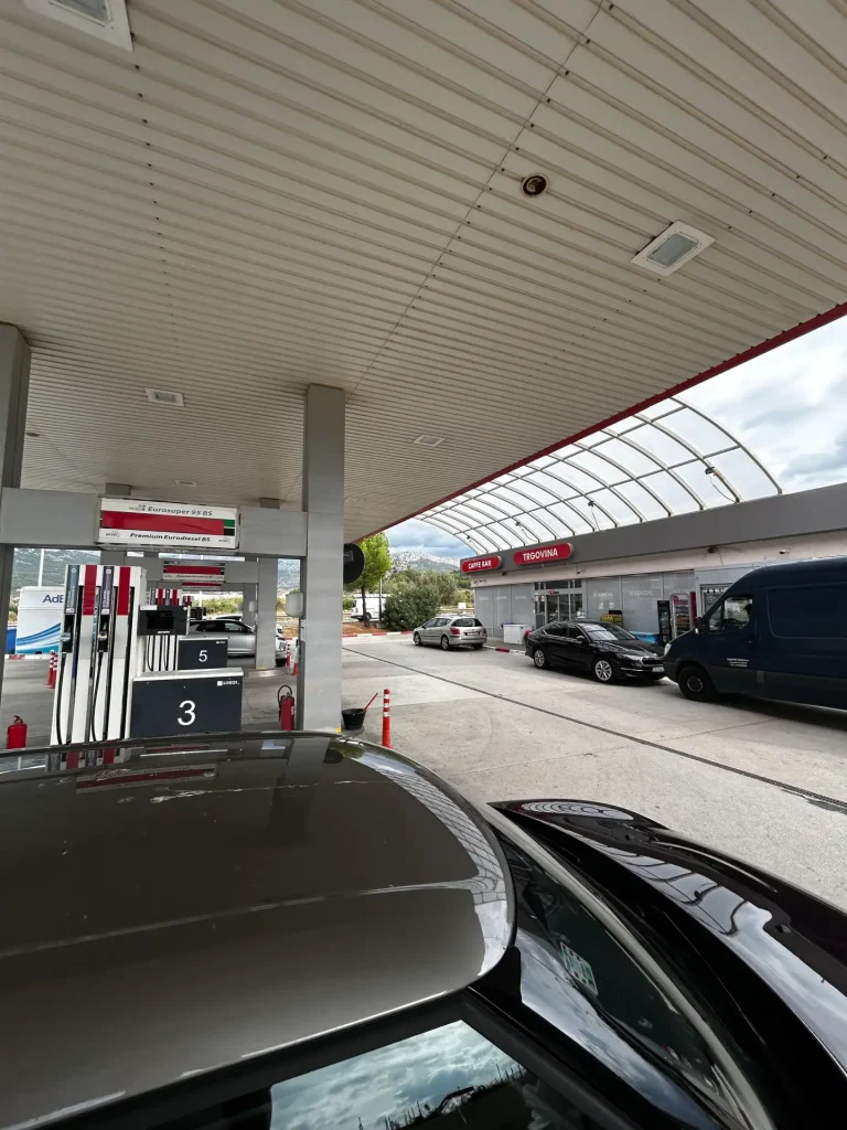 Benzinska postaja Lukoil