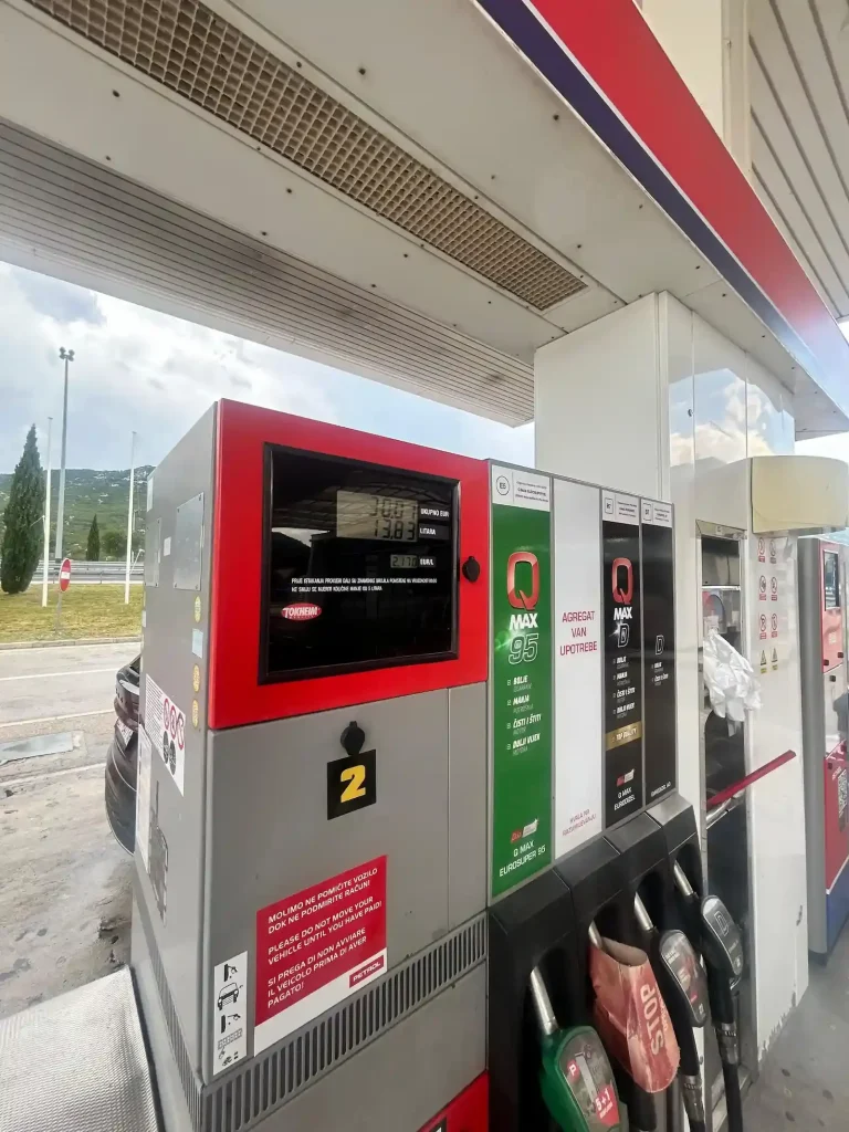 Petrol benzinska pumpa