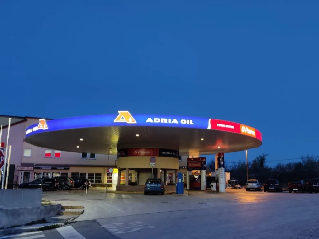 Bencinski servis Adria Oil